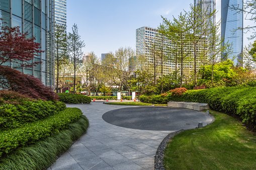 You are currently viewing 11 Commercial Landscape Maintenance Tips for Property Management