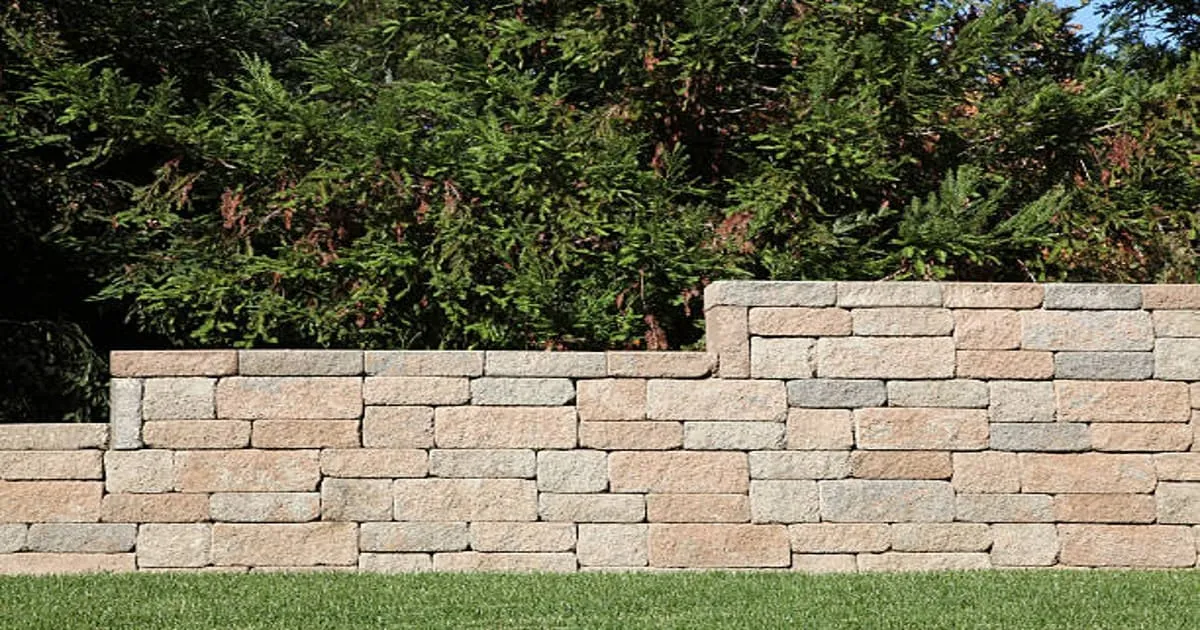 retaining wall installation